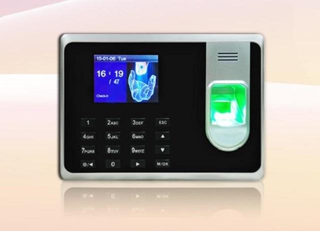 Máy chấm công GIGATA T8 Máy chấm công GIGATA T8