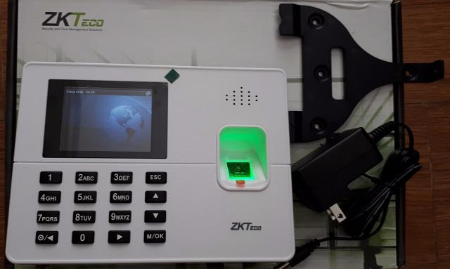 ZKTeco K60 hỗ trợ pin dự trữ ZKTeco K60 hỗ trợ pin dự trữ