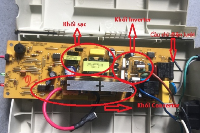 Kiểm tra bo mạch UPS khi bộ lưu điện phát ra tiếng kêu lạ