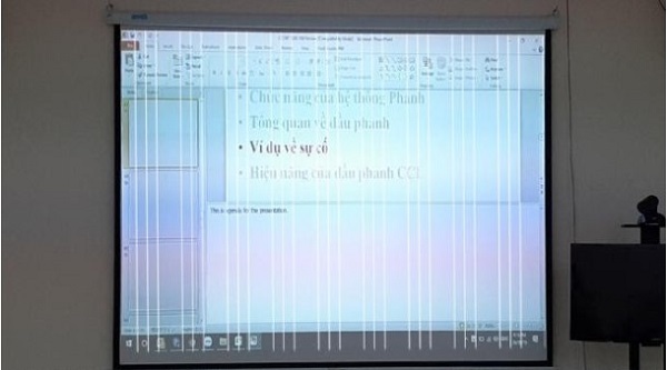 Hướng Dẫn Cách Khắc Phục Lỗi Máy Chiếu Bị Sọc Dọc Hiệu Quả 8 May-chieu-bi-soc-doc